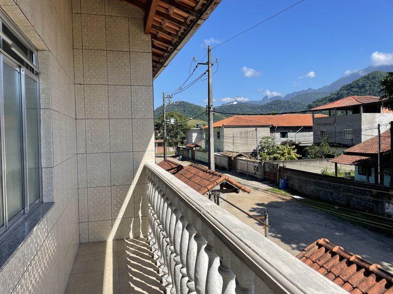 Alugando casas no Vale do jequitibá com 2 dormitórios por 1.200,00 + seguro fiança Rua São Paulo Guapimirim - 