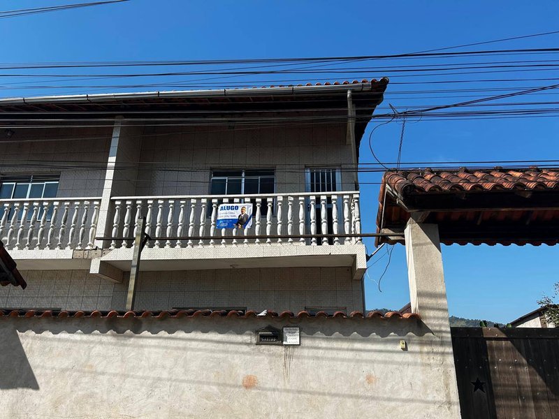 Alugando casas no Vale do jequitibá com 2 dormitórios por 1.200,00 + seguro fiança Rua São Paulo Guapimirim - 