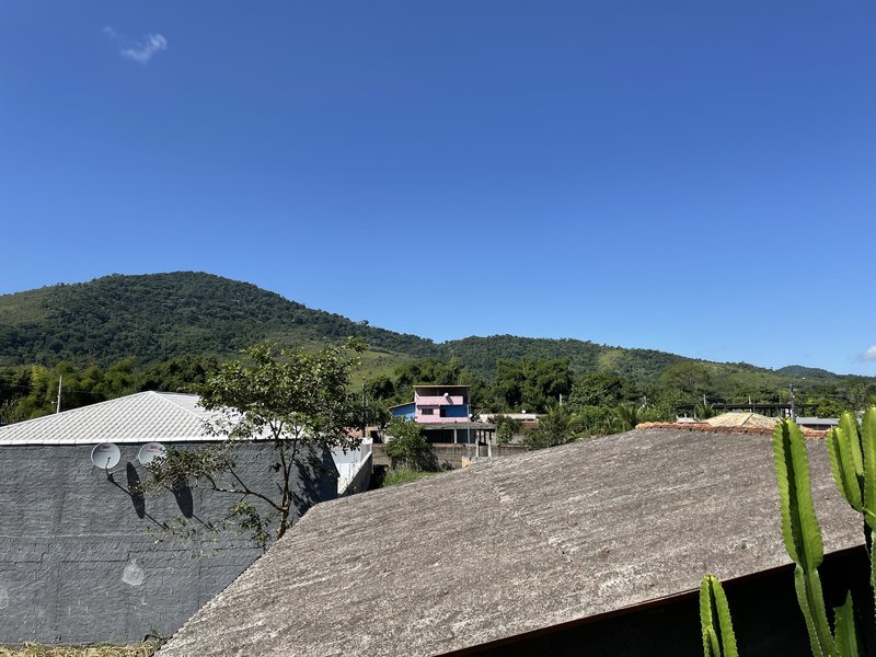 Alugando casas no Vale do jequitibá com 2 dormitórios por 1.200,00 + seguro fiança Rua São Paulo Guapimirim - 