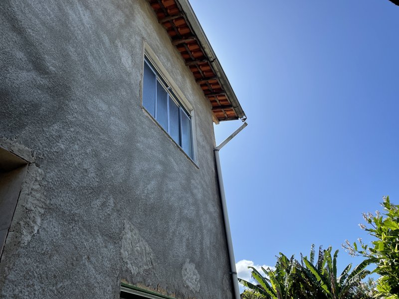 Alugando casas no Vale do jequitibá com 2 dormitórios por 1.200,00 + seguro fiança Rua São Paulo Guapimirim - 