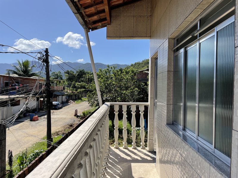 Alugando casas no Vale do jequitibá com 2 dormitórios por 1.200,00 + seguro fiança Rua São Paulo Guapimirim - 