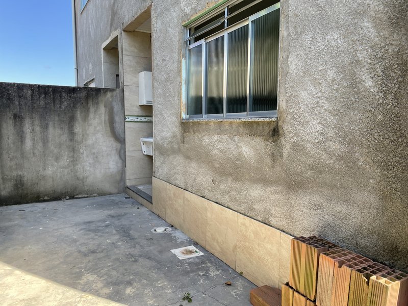 Alugando casas no Vale do jequitibá com 2 dormitórios por 1.200,00 + seguro fiança Rua São Paulo Guapimirim - 