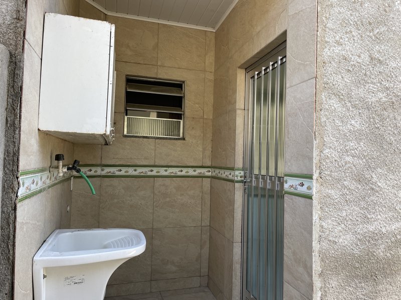 Alugando casas no Vale do jequitibá com 2 dormitórios por 1.200,00 + seguro fiança Rua São Paulo Guapimirim - 