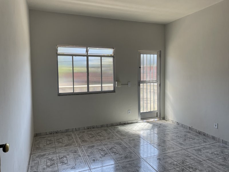 Alugando casas no Vale do jequitibá com 2 dormitórios por 1.200,00 + seguro fiança Rua São Paulo Guapimirim - 
