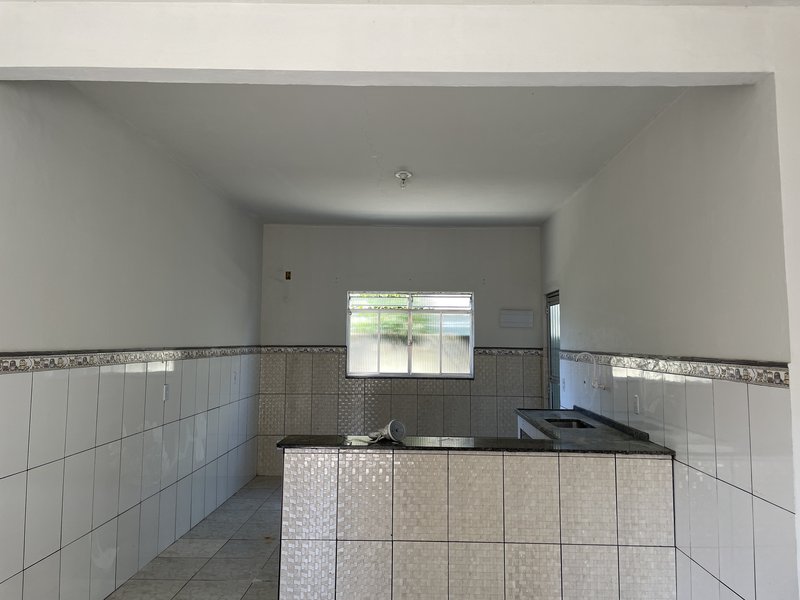 Alugando casas no Vale do jequitibá com 2 dormitórios por 1.200,00 + seguro fiança Rua São Paulo Guapimirim - 
