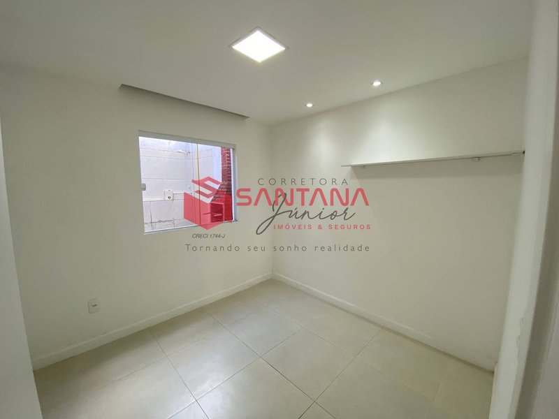 Casa nascente semi mobiliada com suítes climatizadas. (INDISPONÍVEL) Rua A Camaçari - 
