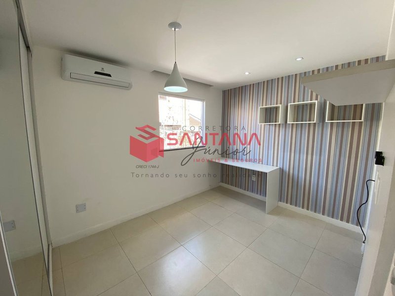 Casa nascente semi mobiliada com suítes climatizadas. (INDISPONÍVEL) Rua A Camaçari - 
