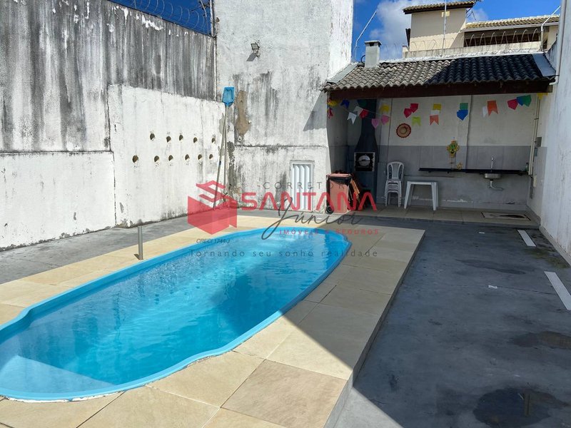 Casa nascente semi mobiliada com suítes climatizadas. (INDISPONÍVEL) Rua A Camaçari - 