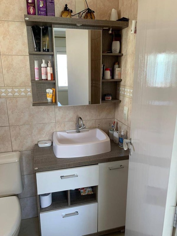 Casa 3 quartos, sendo 1 suíte, garagem, churrasqueira na principal rua de  Arroio Teixeira Rua Maracanã Capão da Canoa - 