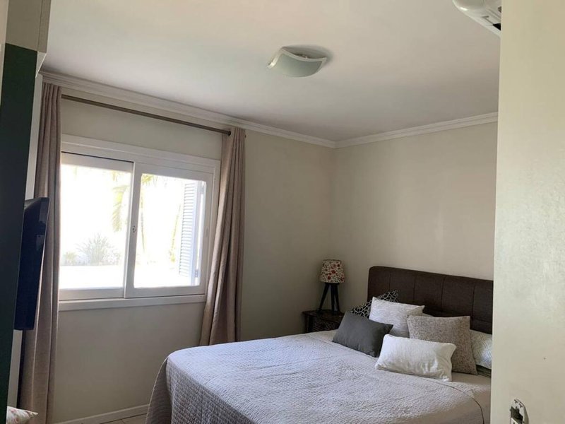 Casa 3 quartos, sendo 1 suíte, garagem, churrasqueira na principal rua de  Arroio Teixeira Rua Maracanã Capão da Canoa - 