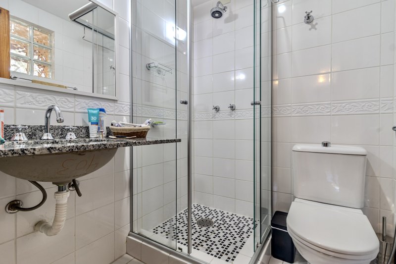 R$ 550.000 - LINDO APARTAMENTO - 73M2 - 2 DORM - SUÍTE - CHURRASQUEIRA - 1 VAGA Rua Octávio Corrêa Porto Alegre - 