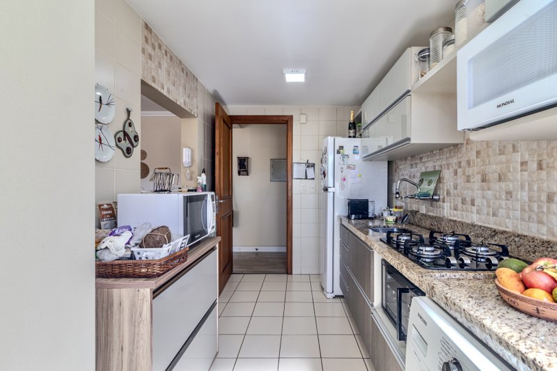 R$ 550.000 - LINDO APARTAMENTO - 73M2 - 2 DORM - SUÍTE - CHURRASQUEIRA - 1 VAGA Rua Octávio Corrêa Porto Alegre - 