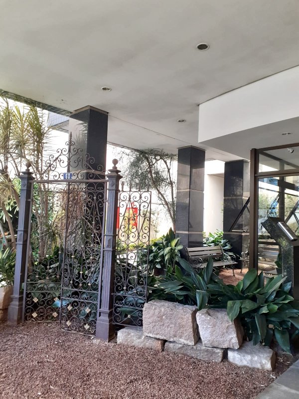 R$ 620.000 - LINDO APARTAMENTO - 73M2 - 2 DORM - SUÍTE - CHURRASQUEIRA - 1 VAGA Rua Octávio Corrêa Porto Alegre - 