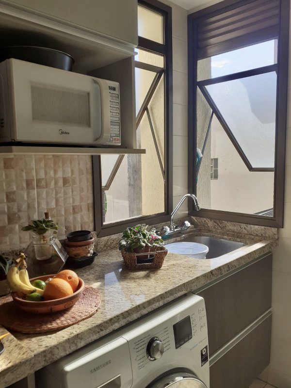 R$ 620.000 - LINDO APARTAMENTO - 73M2 - 2 DORM - SUÍTE - CHURRASQUEIRA - 1 VAGA Rua Octávio Corrêa Porto Alegre - 