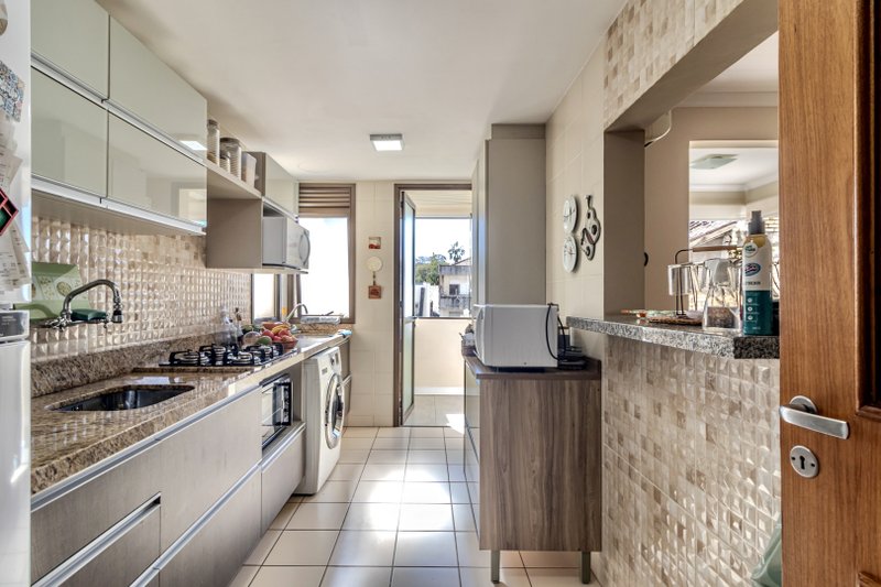R$ 550.000 - LINDO APARTAMENTO - 73M2 - 2 DORM - SUÍTE - CHURRASQUEIRA - 1 VAGA Rua Octávio Corrêa Porto Alegre - 