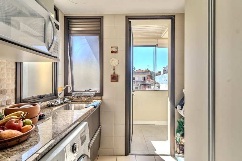R$ 550.000 - LINDO APARTAMENTO - 73M2 - 2 DORM - SUÍTE - CHURRASQUEIRA - 1 VAGA Rua Octávio Corrêa Porto Alegre - 