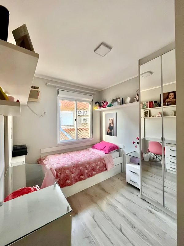 R$ 1.090.000 - VIVENDA ECOVILLE - CASA DE ESQUINA - 158M2 - 4 DORM - SÓTÃO - 2 VAGAS Avenida Willy Eugênio Fleck Porto Alegre - 