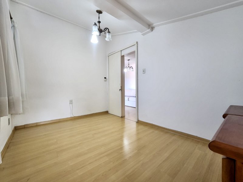 R$ 748.000 - ÓTIMA CASA DE ESQUINA - APARTAMENTO SUPERIOR - 220M2 - 3 DORM - 2 VAGAS Rua Ernesto Becker Santa Maria - 