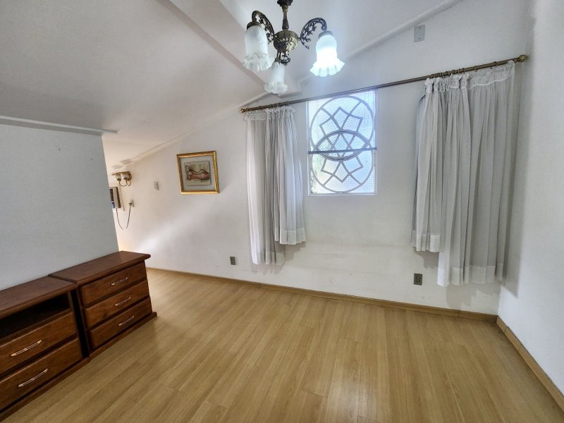 R$ 748.000 - ÓTIMA CASA DE ESQUINA - APARTAMENTO SUPERIOR - 220M2 - 3 DORM - 2 VAGAS Rua Ernesto Becker Santa Maria - 