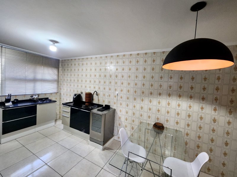 R$ 748.000 - ÓTIMA CASA DE ESQUINA - APARTAMENTO SUPERIOR - 220M2 - 3 DORM - 2 VAGAS Rua Ernesto Becker Santa Maria - 