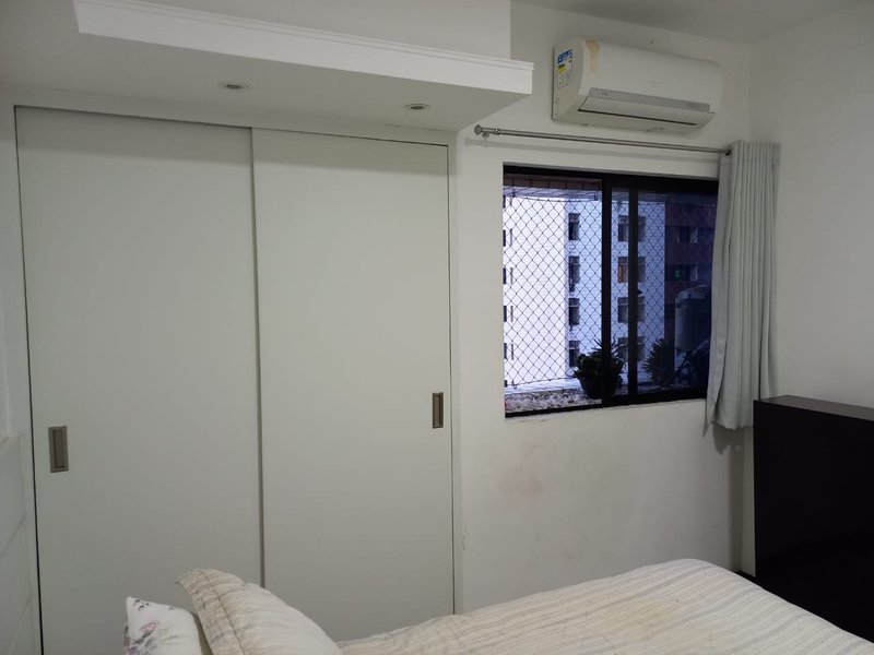 Apartamento à venda com 3 quartos sendo 1 suite, 200m² por R$ 970.000,00 Rua Cônego Romeu Recife - 