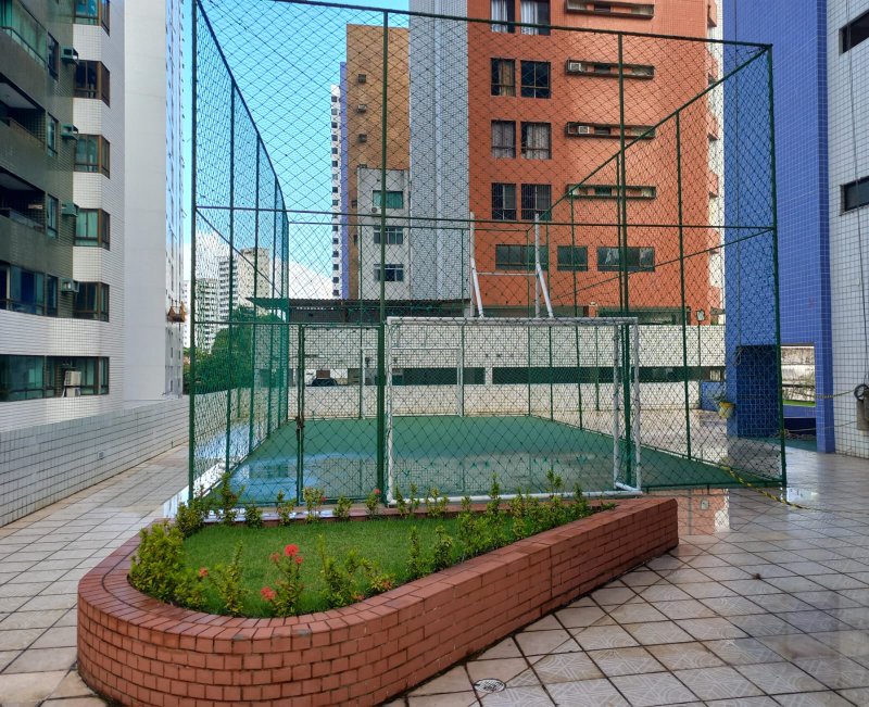 Apartamento à venda com 3 quartos sendo 1 suite, 200m² por R$ 970.000,00 Rua Cônego Romeu Recife - 