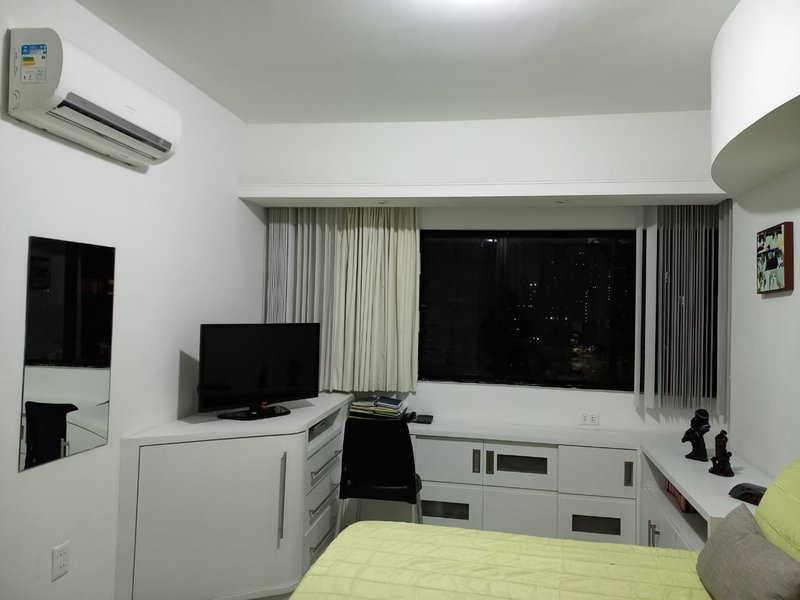 Apartamento à venda com 3 quartos sendo 1 suite, 200m² por R$ 970.000,00 Rua Cônego Romeu Recife - 