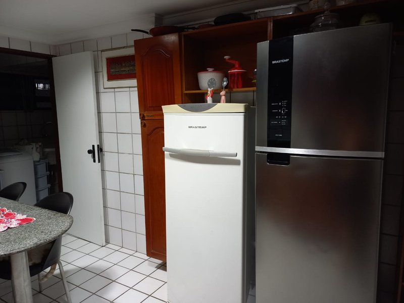 Apartamento à venda com 3 quartos sendo 1 suite, 200m² por R$ 970.000,00 Rua Cônego Romeu Recife - 