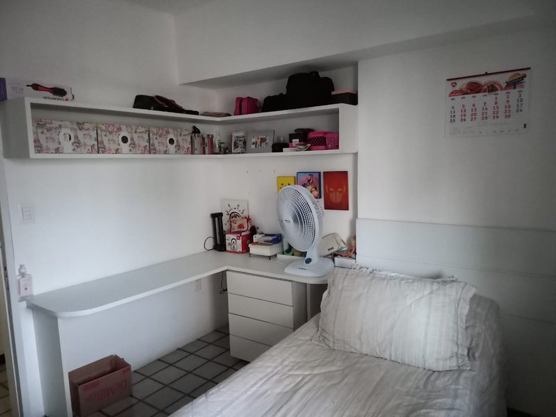 Apartamento à venda com 3 quartos sendo 1 suite, 200m² por R$ 970.000,00 Rua Cônego Romeu Recife - 