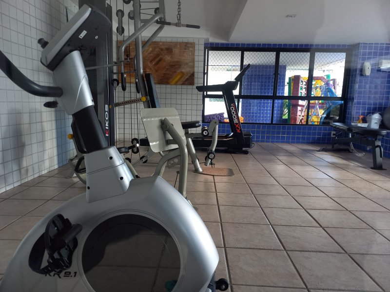 Apartamento à venda com 3 quartos sendo 1 suite, 200m² por R$ 970.000,00 Rua Cônego Romeu Recife - 