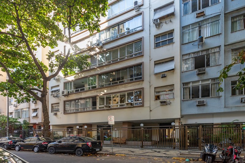 Amplo, reformado e com garagem! Rua Sá Ferreira Rio de Janeiro - 