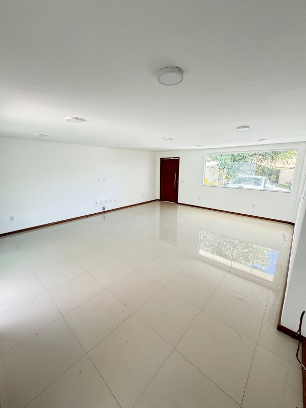 Casa com 3 dormitórios à venda, 296,65 m² por R$ 850.000,00 - Caascatinha - Nova Friburgo - Nova Friburgo - 