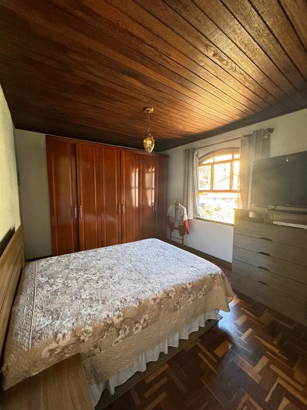 Casa com 6 dormitórios à venda, 296 m² por R$ 950.000,00 - Cônego - Nova Friburgo/RJ - Nova Friburgo - 