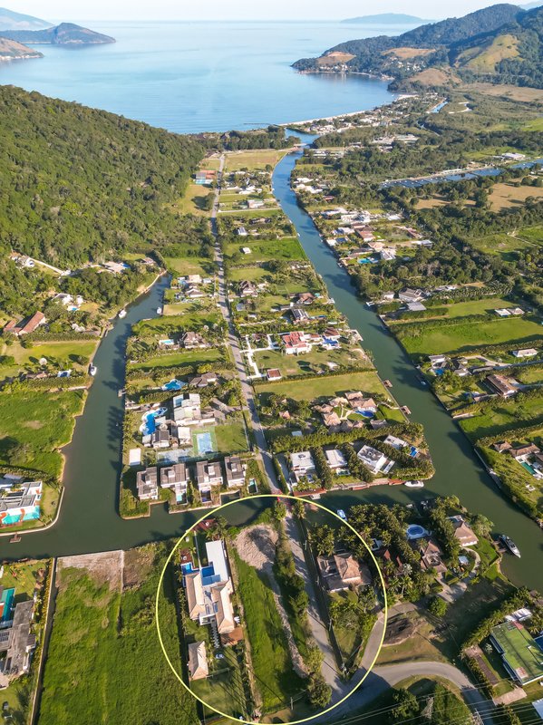 Terreno de canal à venda no condomínio Portobello Lote h2 Mangaratiba - 