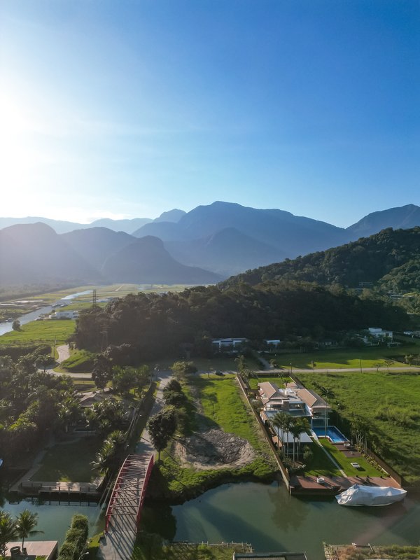 Terreno de canal à venda no condomínio Portobello Lote h2 Mangaratiba - 