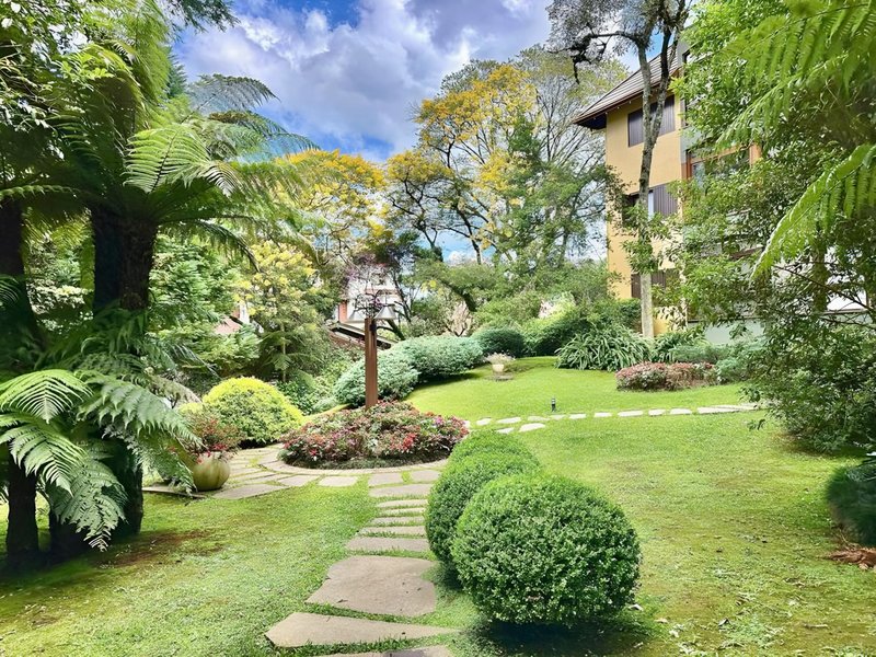 R$ 760.000 - LINDO APARTAMENTO NO CENTRO DE GRAMADO - 53M3 - MOBILIADO - 1 DORM - 1 VAGA Rua Primavera Gramado - 