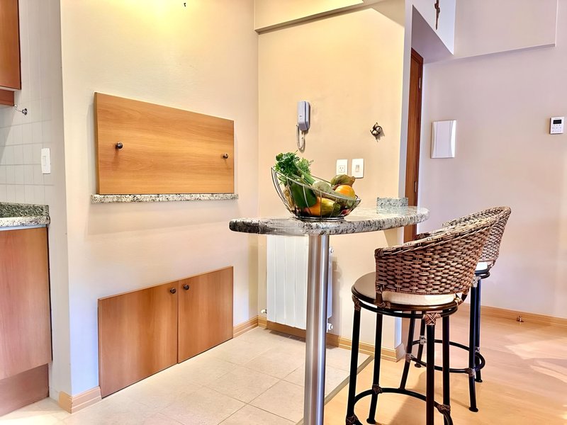 R$ 760.000 - LINDO APARTAMENTO NO CENTRO DE GRAMADO - 53M3 - MOBILIADO - 1 DORM - 1 VAGA Rua Primavera Gramado - 
