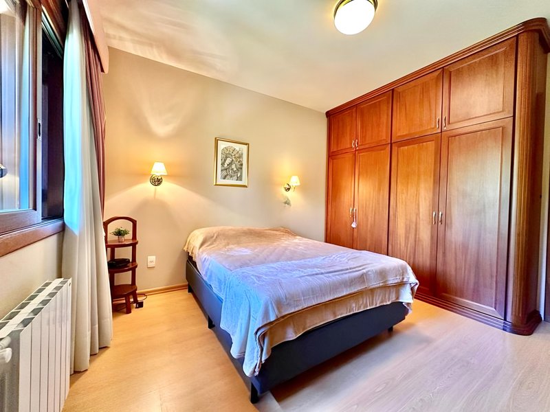 R$ 760.000 - LINDO APARTAMENTO NO CENTRO DE GRAMADO - 53M3 - MOBILIADO - 1 DORM - 1 VAGA Rua Primavera Gramado - 