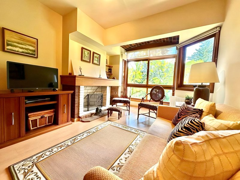 R$ 760.000 - LINDO APARTAMENTO NO CENTRO DE GRAMADO - 53M3 - MOBILIADO - 1 DORM - 1 VAGA Rua Primavera Gramado - 