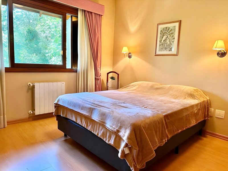 R$ 760.000 - LINDO APARTAMENTO NO CENTRO DE GRAMADO - 53M3 - MOBILIADO - 1 DORM - 1 VAGA Rua Primavera Gramado - 