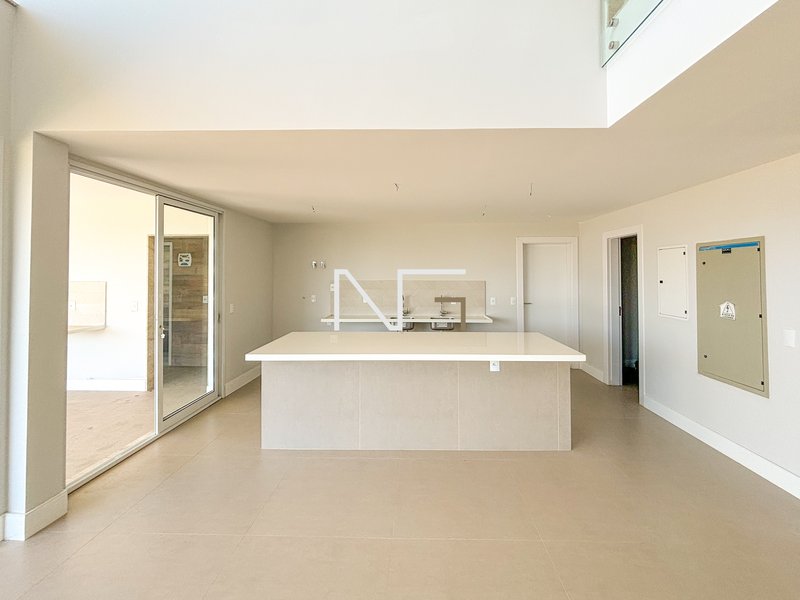 Linda casa 4 suítes no condominio Riviera Park Rua Paulo Cezar Vinha Vila Velha - 