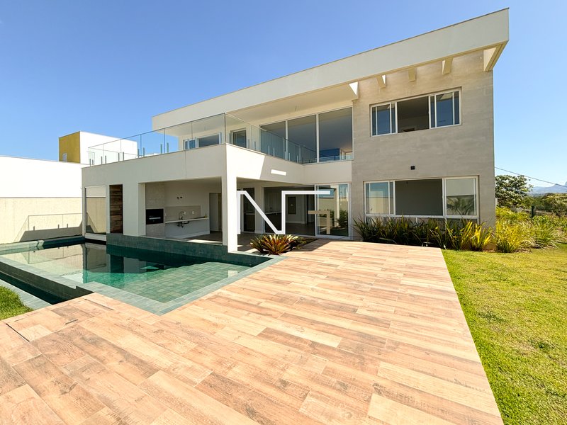 Linda casa 4 suítes no condominio Riviera Park Rua Paulo Cezar Vinha Vila Velha - 