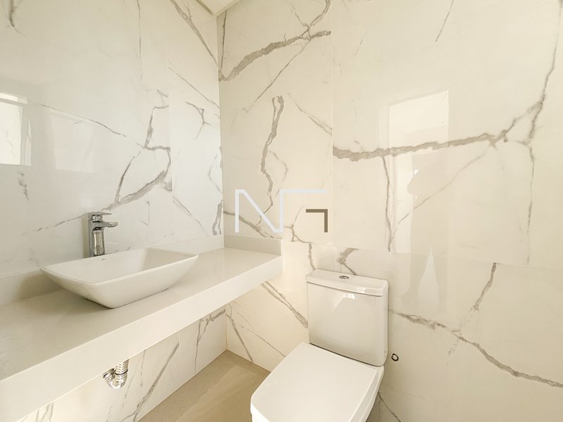 Linda casa 4 suítes no condominio Riviera Park Rua Paulo Cezar Vinha Vila Velha - 