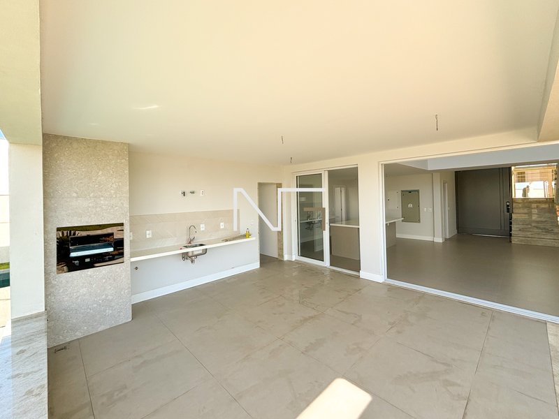 Linda casa 4 suítes no condominio Riviera Park Rua Paulo Cezar Vinha Vila Velha - 