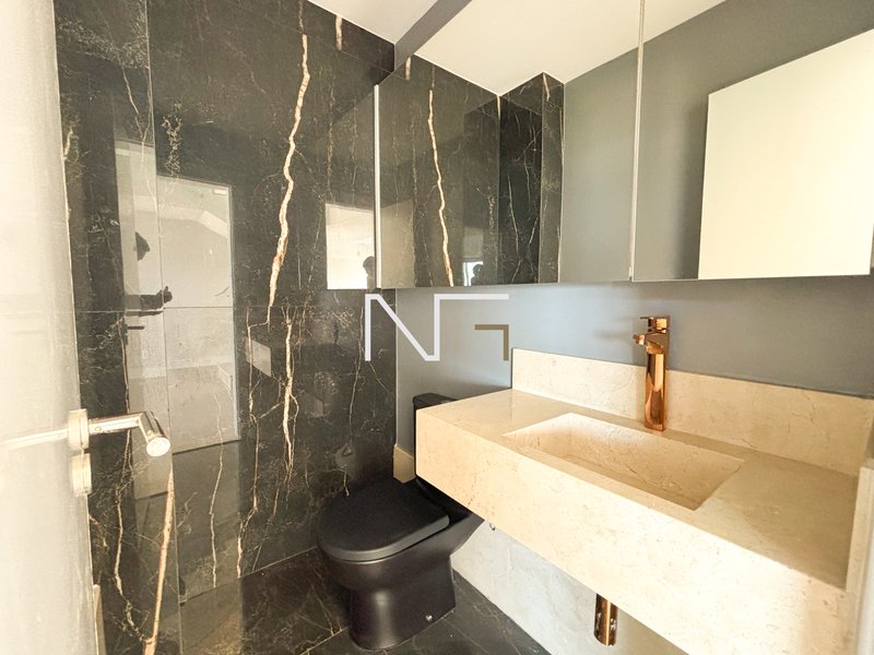 Linda casa 4 suítes no condominio Riviera Park Rua Paulo Cezar Vinha Vila Velha - 
