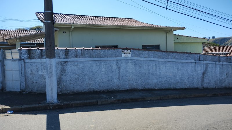 CASA NA ZONA NORTE DE SÃO JOSÉ DOS CAMPOS, S.P rua sao benedito São José dos Campos - 