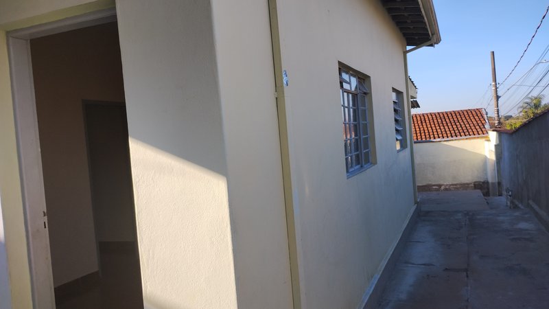 CASA NA ZONA NORTE DE SÃO JOSÉ DOS CAMPOS, S.P rua sao benedito São José dos Campos - 