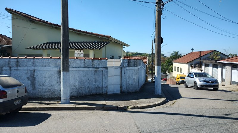 CASA NA ZONA NORTE DE SÃO JOSÉ DOS CAMPOS, S.P rua sao benedito São José dos Campos - 