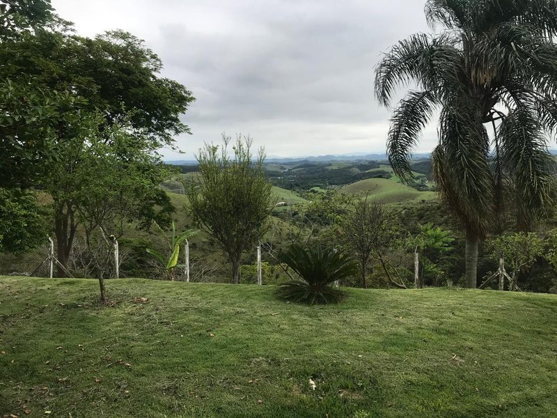 SÍTIO COM 4.5 ALQUEIRES EM JACAREI, S.P rua sao benedito Jacareí - 