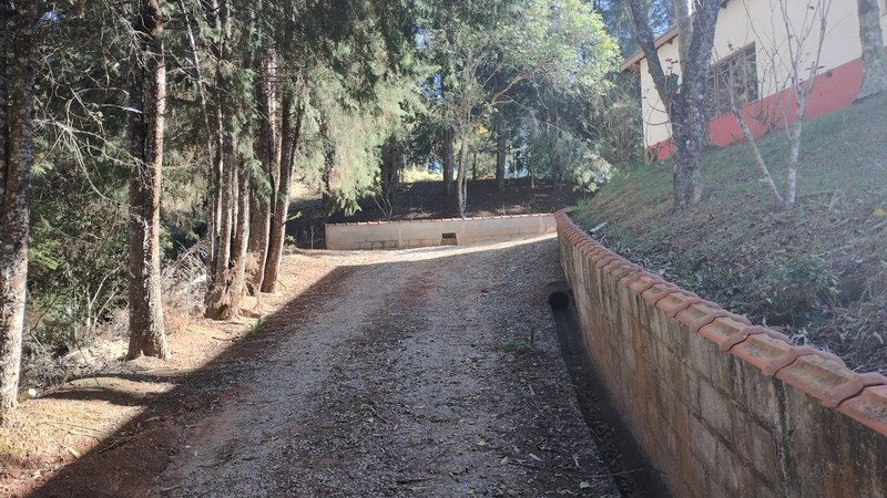 CHÁCARA COM 20.000 METROS EM SÃO JOSÉ DOS CAMPOS, S.P rua sao benedito São José dos Campos - 
